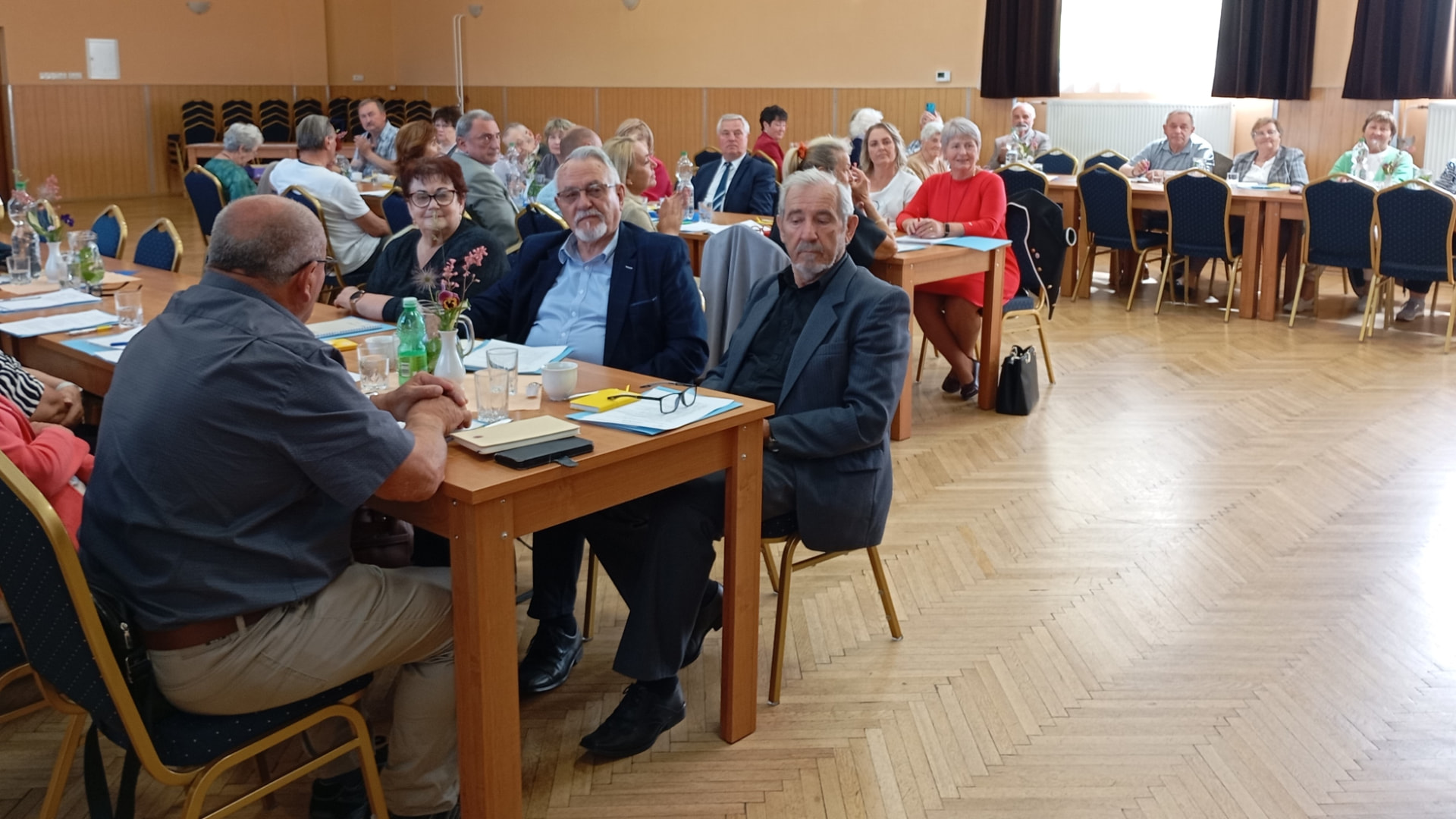 Členovia JDS pri spoločnom stretnutí