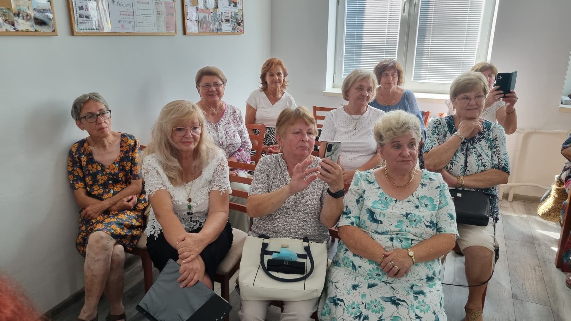 Okresná súťaž seniorov v umeleckom prednese poézie, prózy a vlastnej tvorby — foto 4