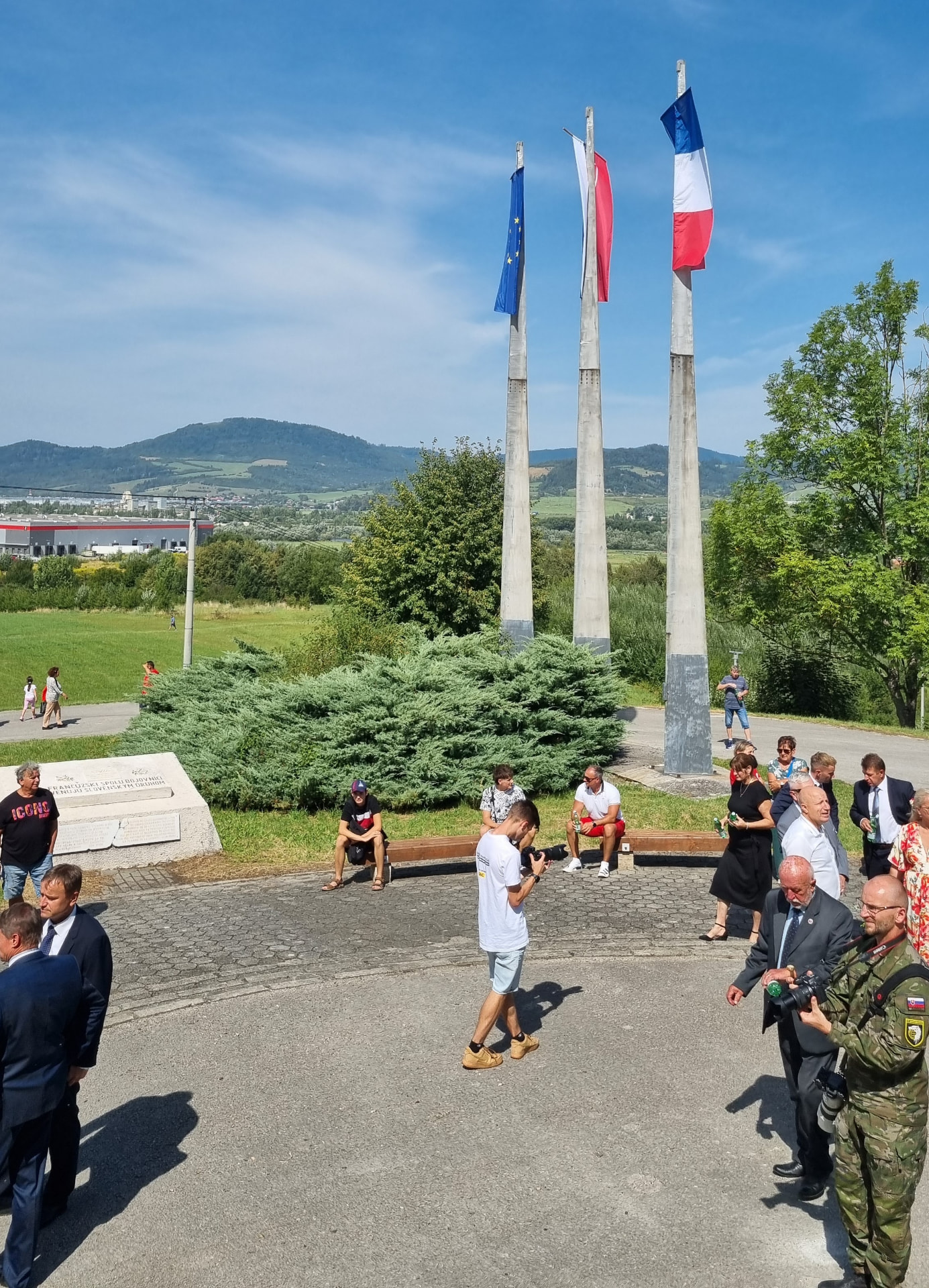 Oslavy 82. výročia SNP na vrchu Zvonica v Strečne — foto 1