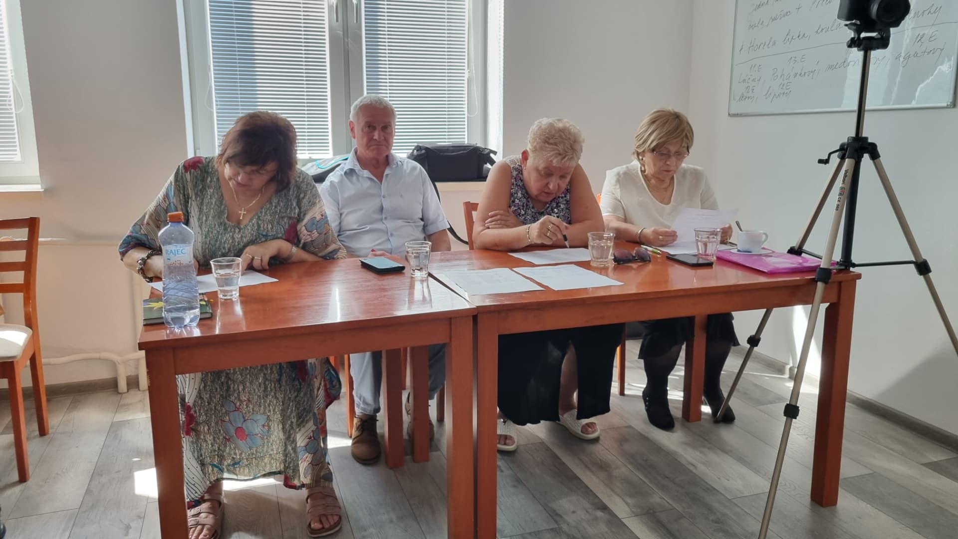 Okresná súťaž seniorov v umeleckom prednese poézie, prózy a vlastnej tvorby — foto 3